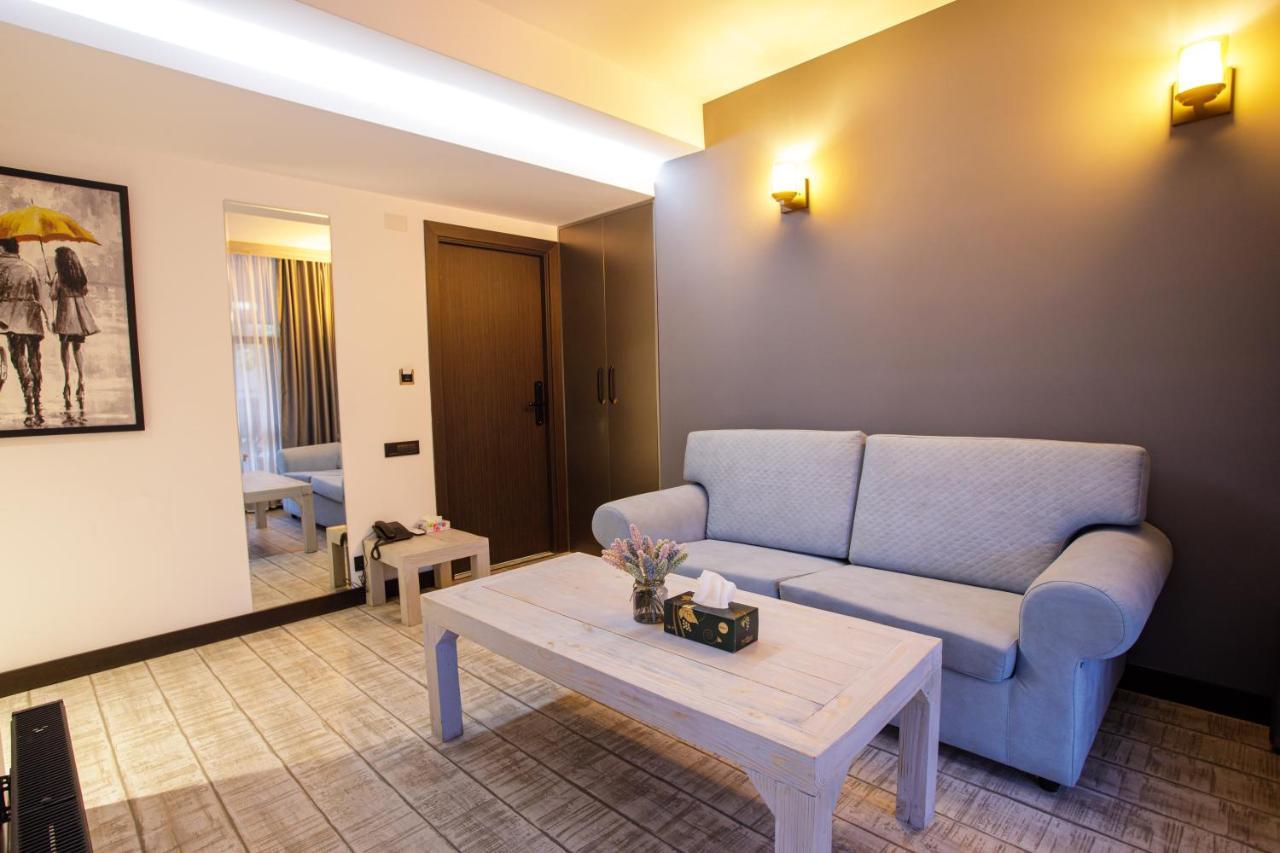 The Phoenix Boutique Hotel Yerevan Luaran gambar