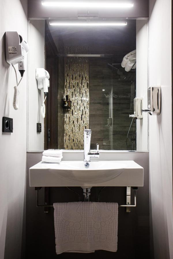 The Phoenix Boutique Hotel Yerevan Luaran gambar