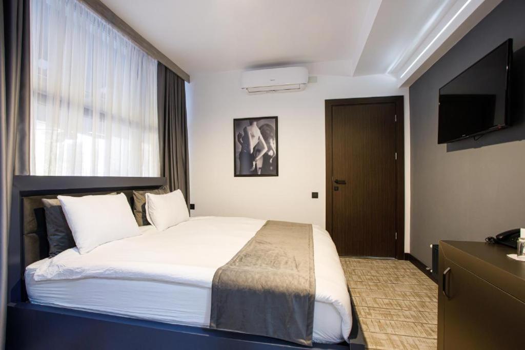 The Phoenix Boutique Hotel Yerevan Luaran gambar