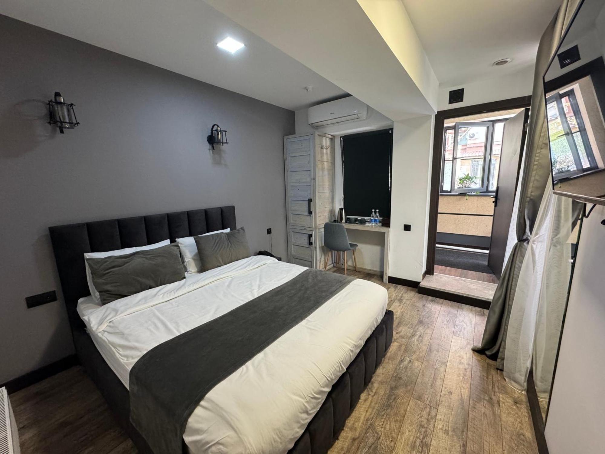 The Phoenix Boutique Hotel Yerevan Luaran gambar